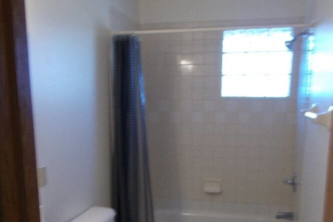 Main Bath - 2007 Sterling Ct