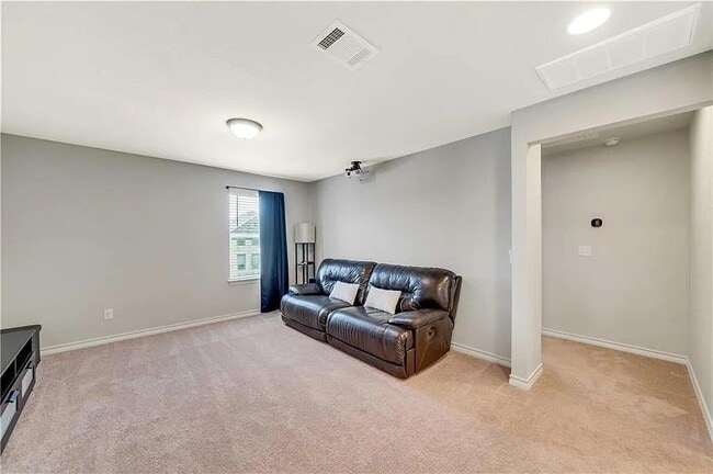 Building Photo - 112 Magna Ln