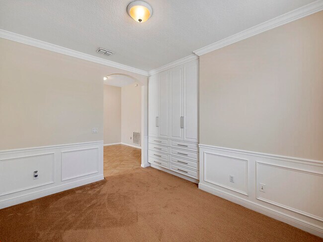 Building Photo - 9563 SW Flowermound Cir
