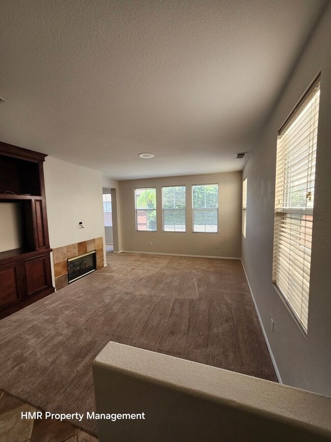 Building Photo - Gorgeous single family home in Chino