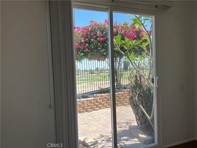 Building Photo - 77184 California Dr