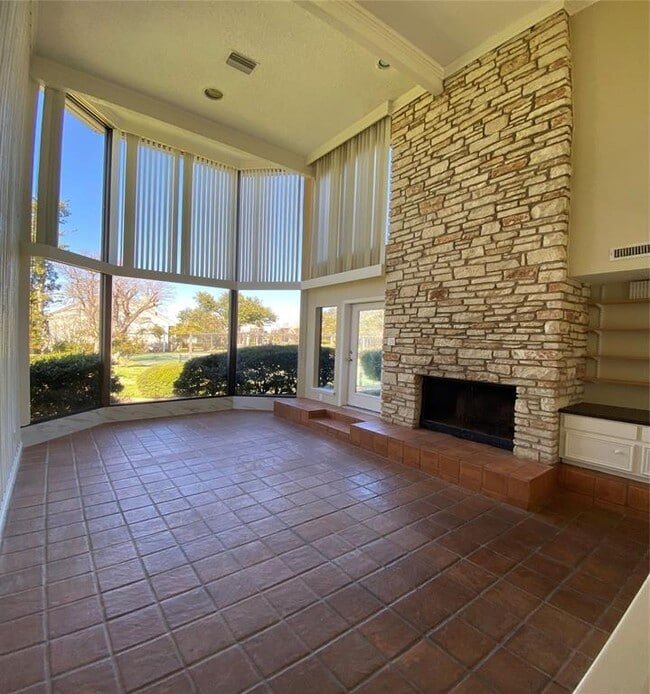 Building Photo - 101 World of Tennis Sq