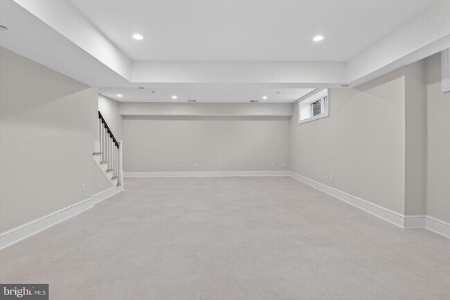 Building Photo - 5718 Huntington Pkwy