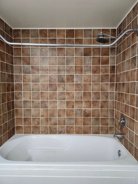 Building Photo - 1525 S Sangamon St