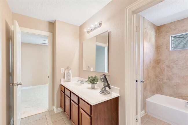 Building Photo - 13019 Chandler Chase Ct