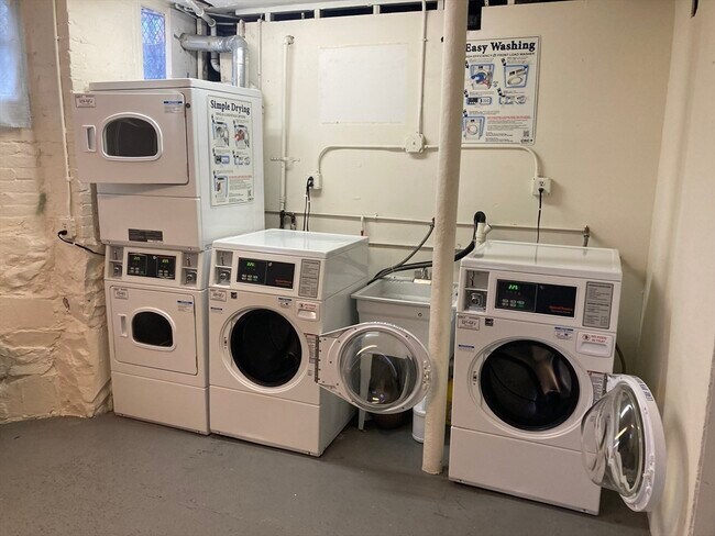 Building Photo - 15 Trowbridge St