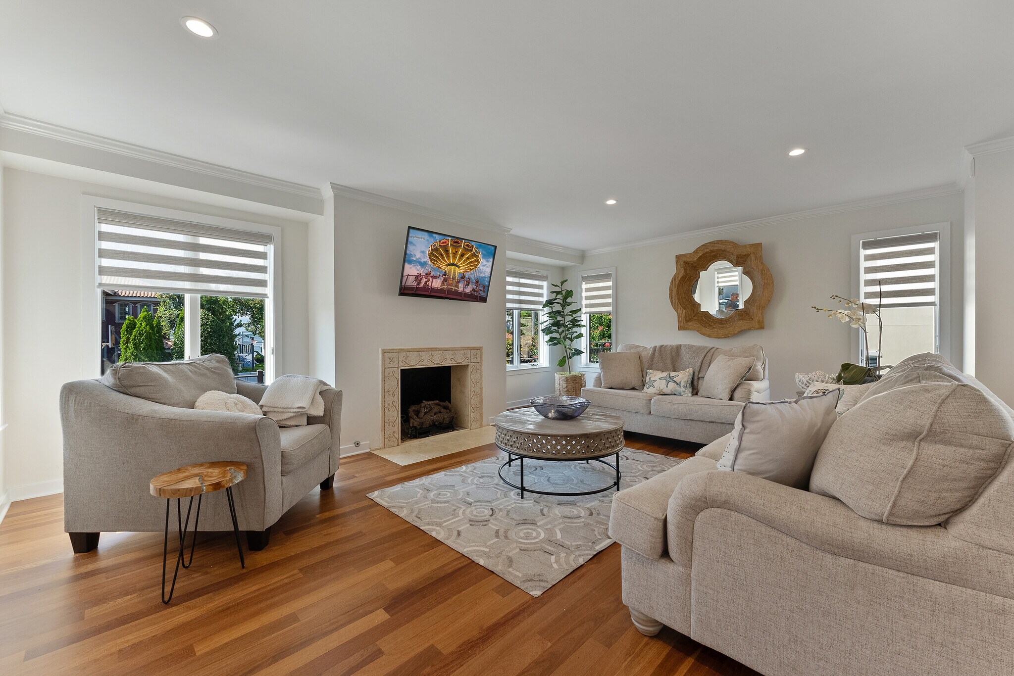 Building Photo - 7600 Bayshore Dr