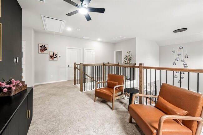 Building Photo - 217 McCrae Dr