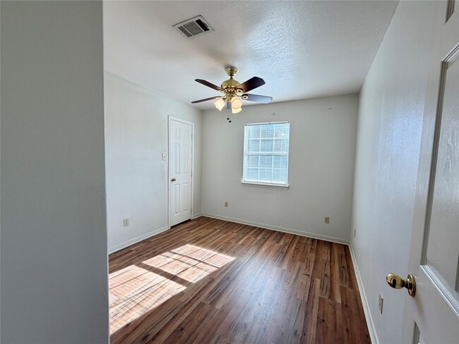 Building Photo - 11102 Maize Ln