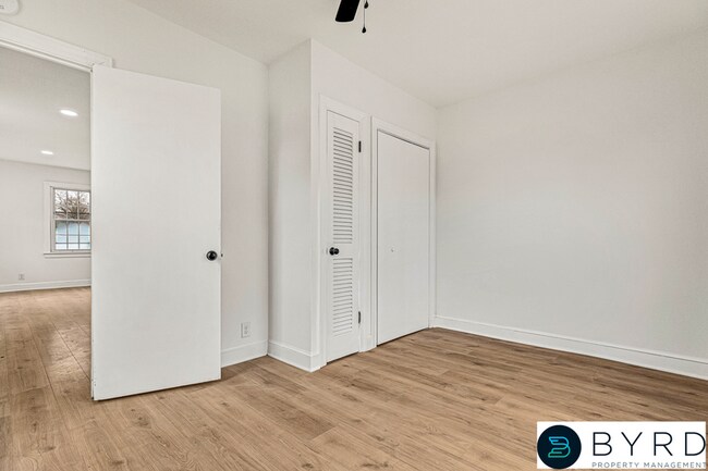 Building Photo - 2958 Winston Churchill Dr