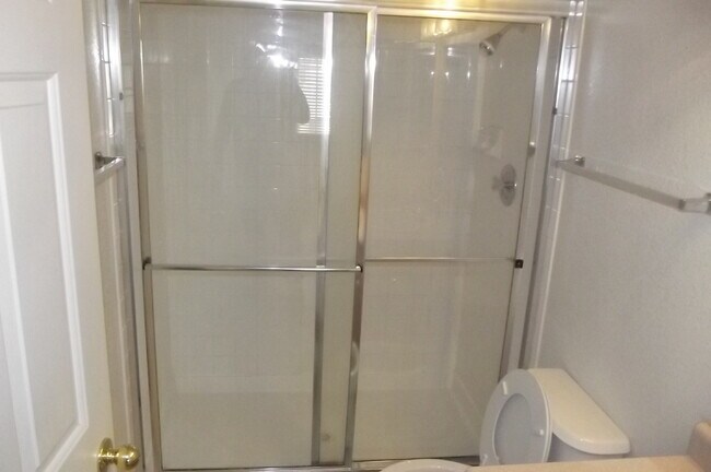 Building Photo - Northwest