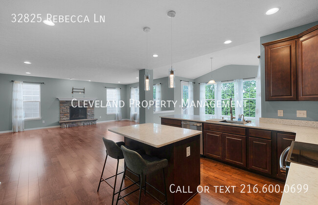 Building Photo - 32825 Rebecca Ln