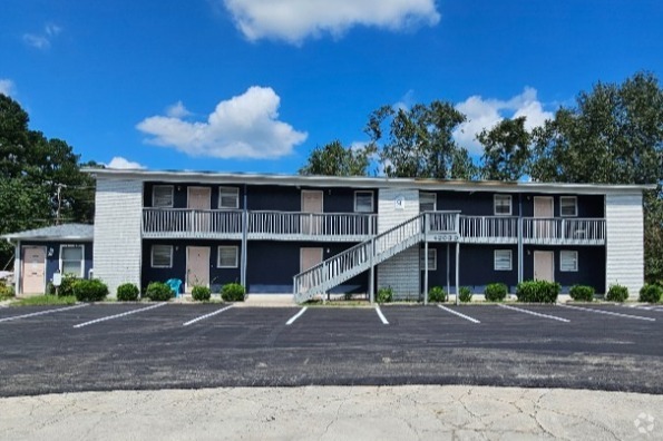 Building Photo - Camellia Cottages