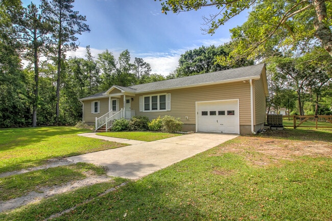 Building Photo - 3609 White Dr