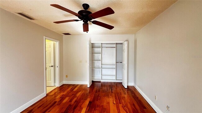 Building Photo - 8625 Vista Shores Ct