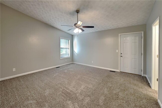 Building Photo - 6187 Brookside Ln