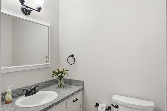 Building Photo - 435 Stonebridge Dr