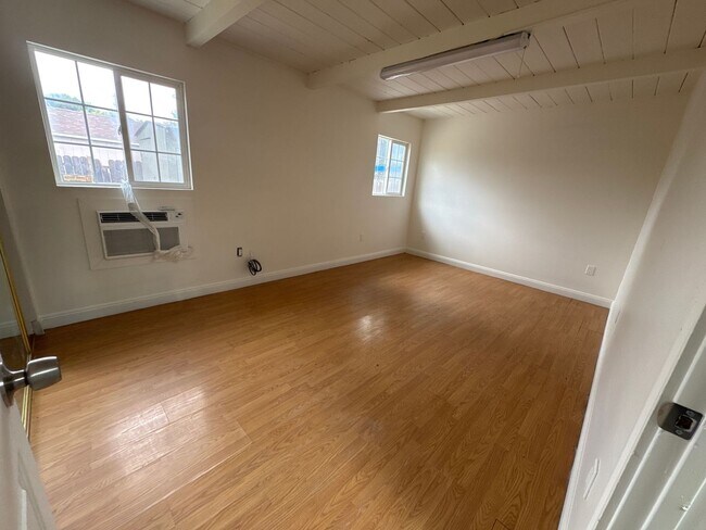 Building Photo - AVAILABLE! OPEN HOUSE FRIDAY 6/12/26 from 3:00-4:30 PM