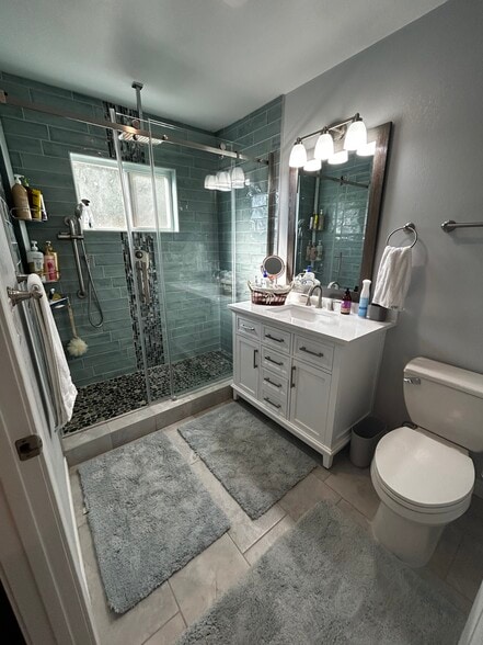 Building Photo - 4837 Gardena Ave