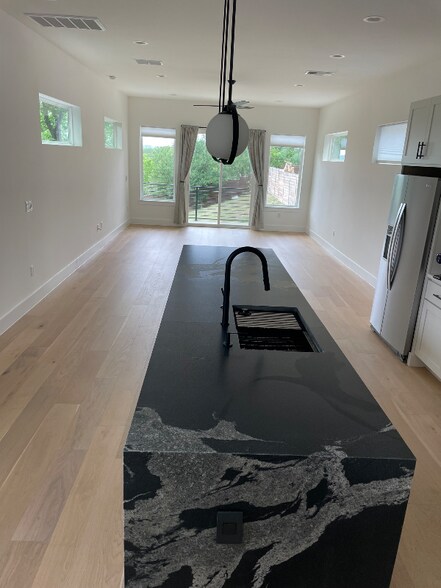 Building Photo - 5210 Rogers Ln