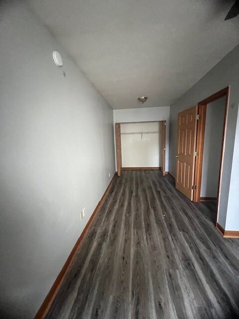 Building Photo - 106 Parade St