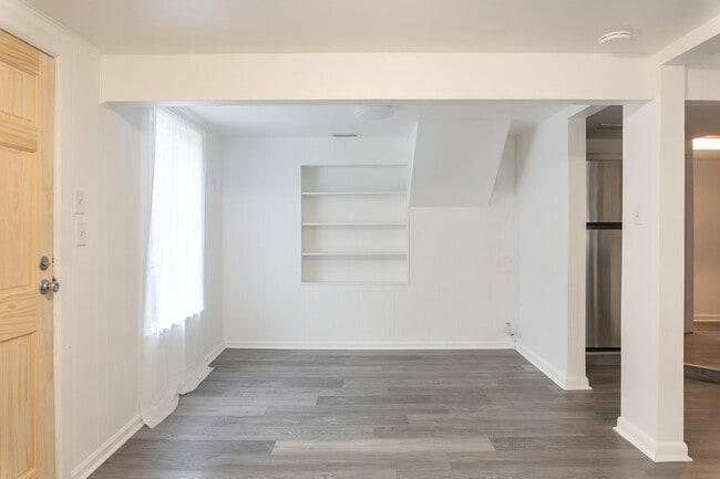 Building Photo - 1118 Louise Dr