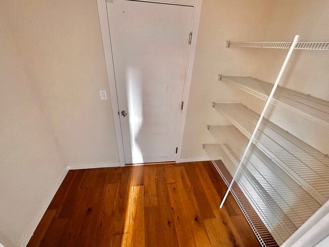 Building Photo - Stylish 4BR | 3BA Home with Den, Fenced Ba...