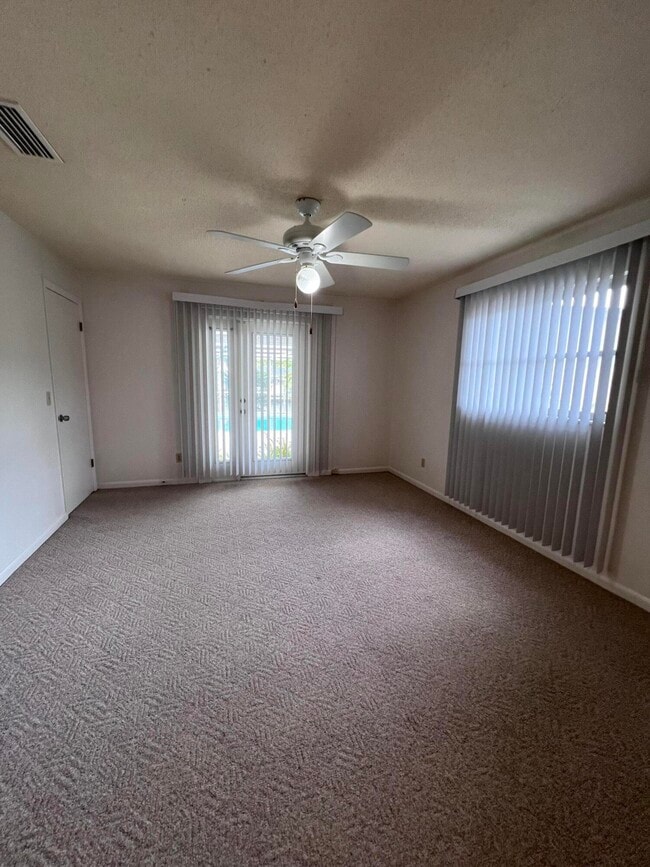 Building Photo - 350 Orion Ct