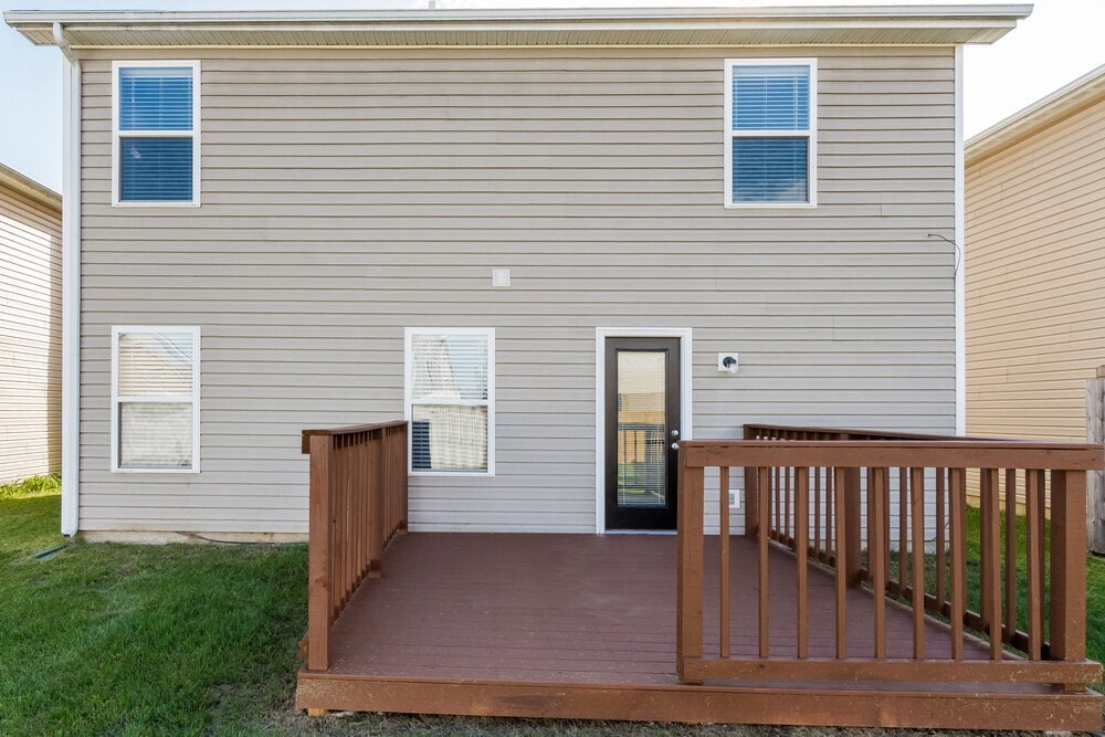 Building Photo - 15372 Dry Creek Rd