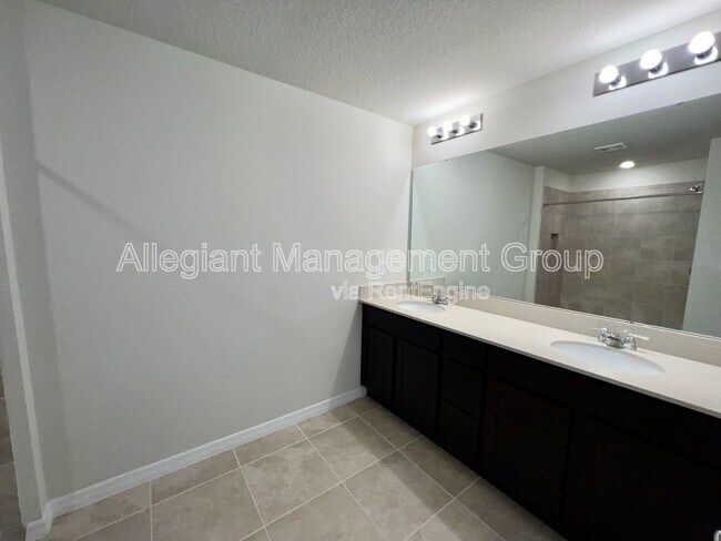 Building Photo - 2611 Buena Vw Rd.