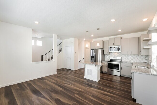 Building Photo - 18572 47th Dr