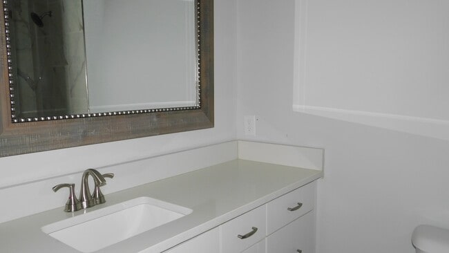 Building Photo - 1177 Waxwing Dr