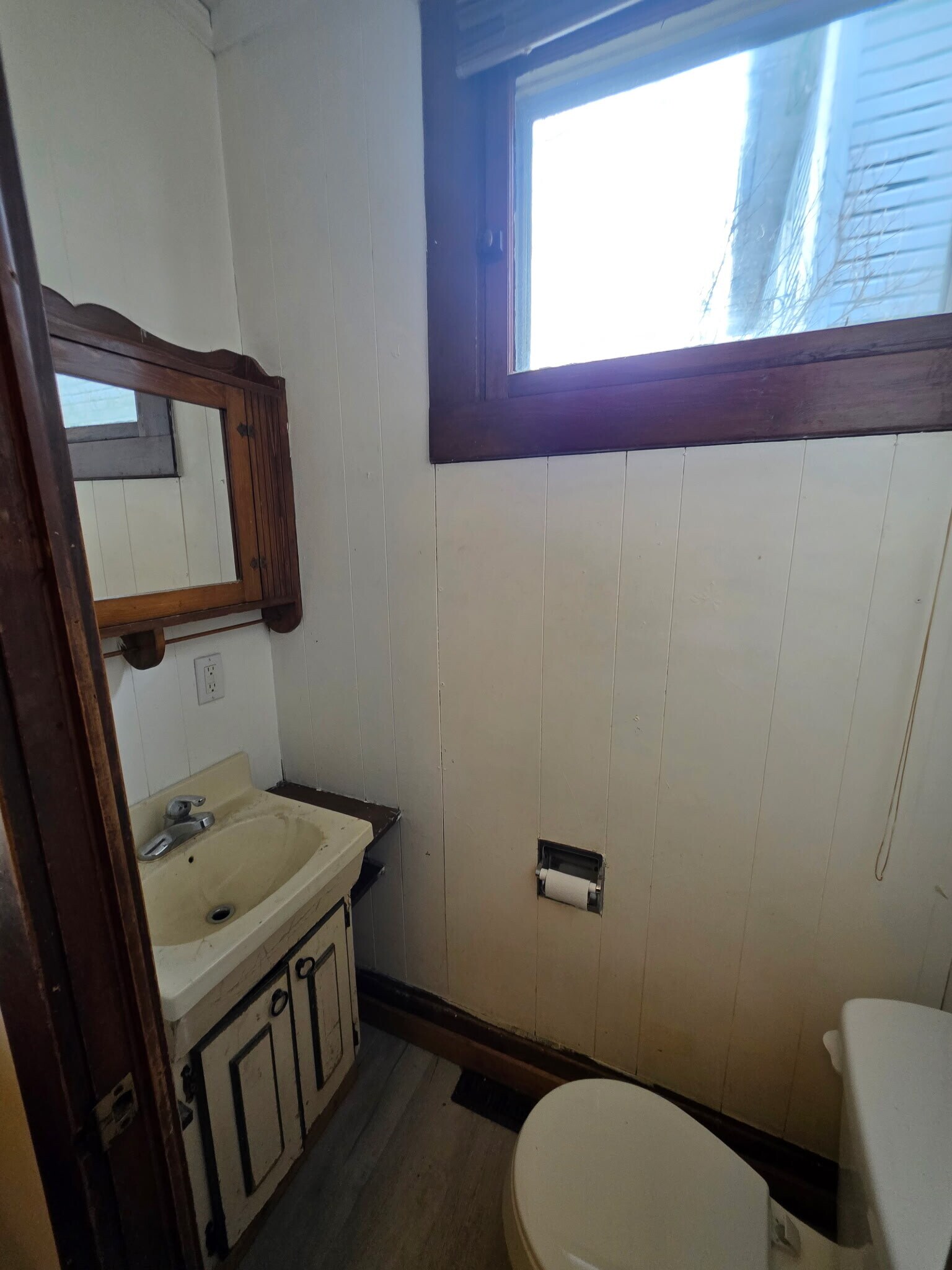 Building Photo - 364 S 10th St