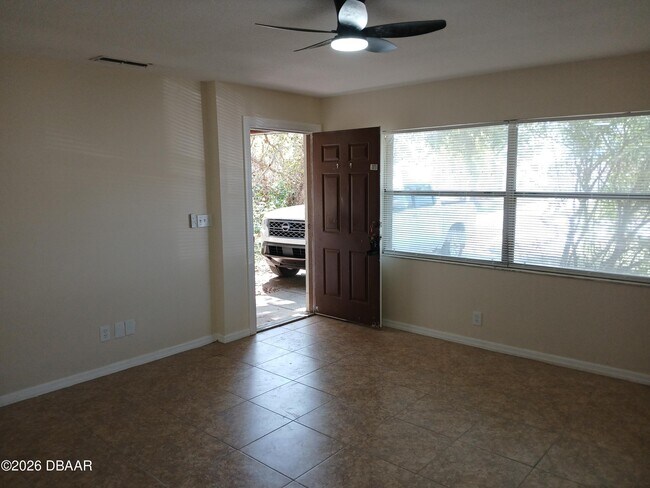 Building Photo - 5117 Taylor Ave