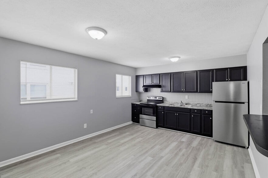 2 Bedroom Kitchen - Broadleaf Arms