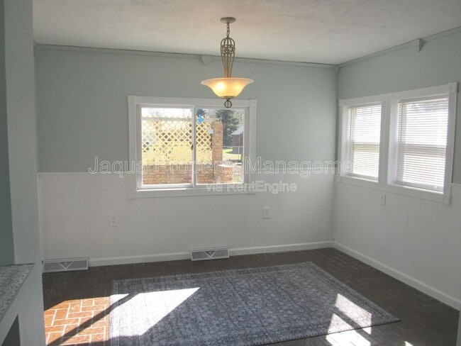 Building Photo - 6234 E V Ave