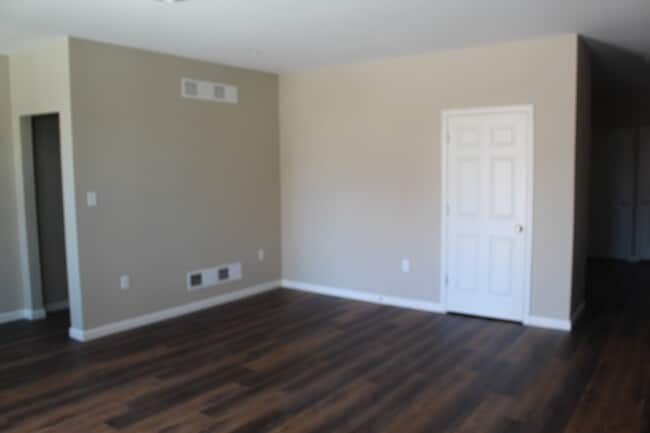Building Photo - 3 Bedroom Ranch Style Home