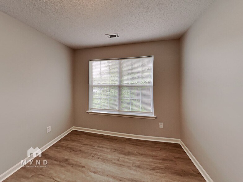 Building Photo - 2379 Coach Way