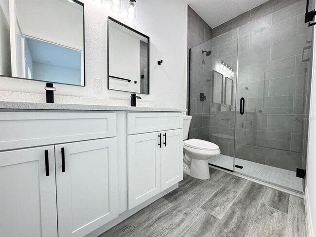 Building Photo - 455 Marion Oaks Dr