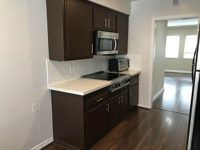 Large microwve and toaster oven - 1126 N Central Ave