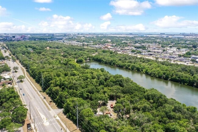 Building Photo - 318 E Patterson St