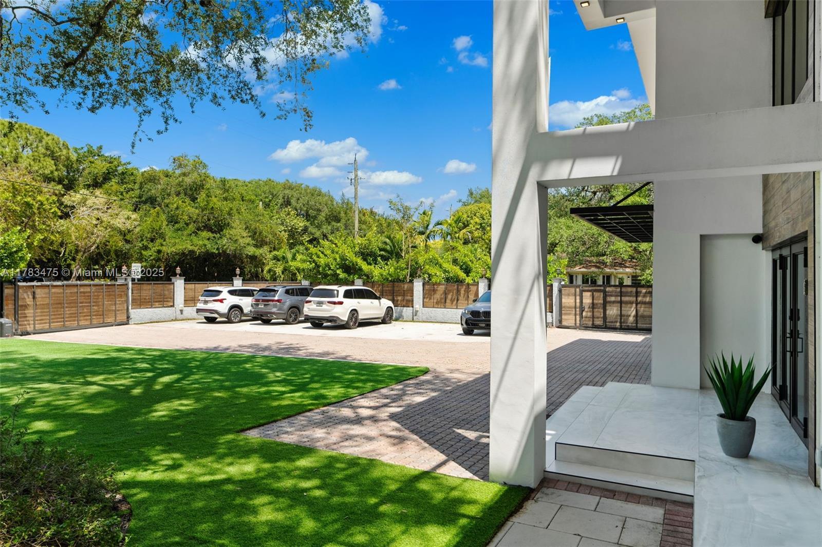 Building Photo - 3000 Riverland Rd