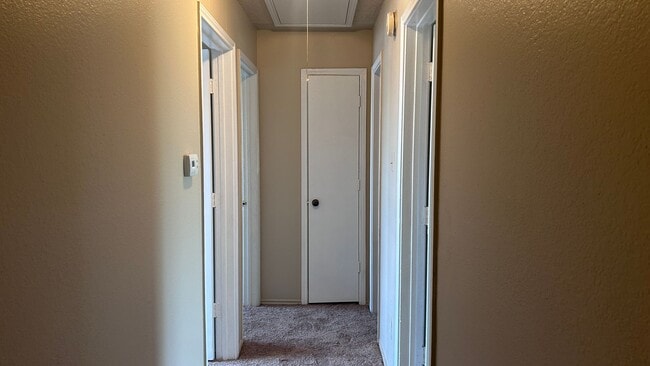 Building Photo - 2928 Stonycroft Dr