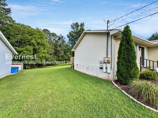 Building Photo - 5021 Bess Moore Rd