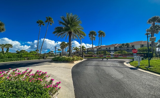 Building Photo - 601 S Seas Dr