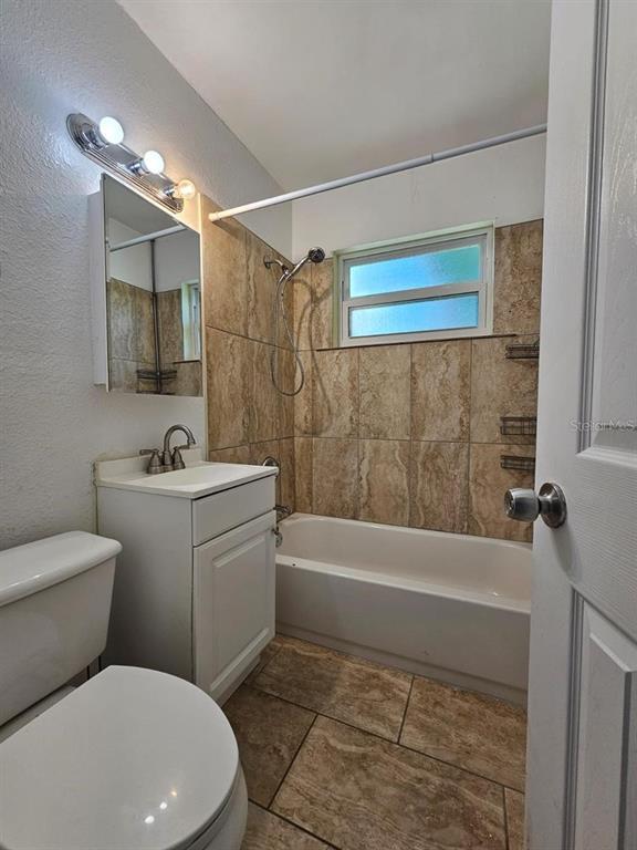Building Photo - 1718 Guinyard Way