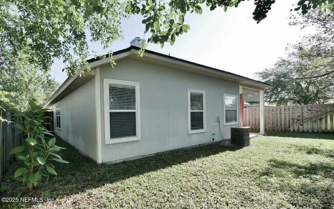 Building Photo - 1290 Ardmore St