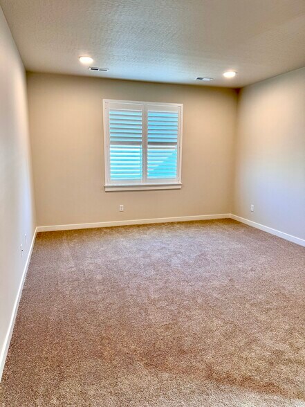 Building Photo - 13326 N Apex Way