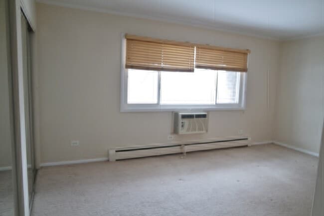 Building Photo - 10369 Dearlove Rd