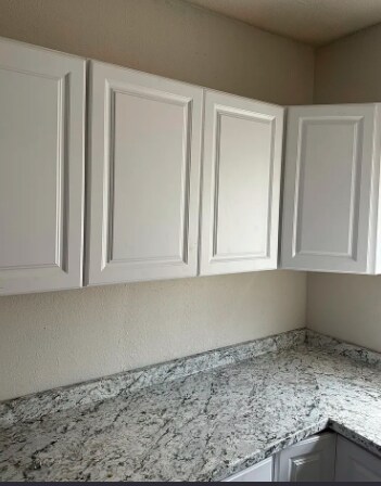 Building Photo - 902 Prospect Ave